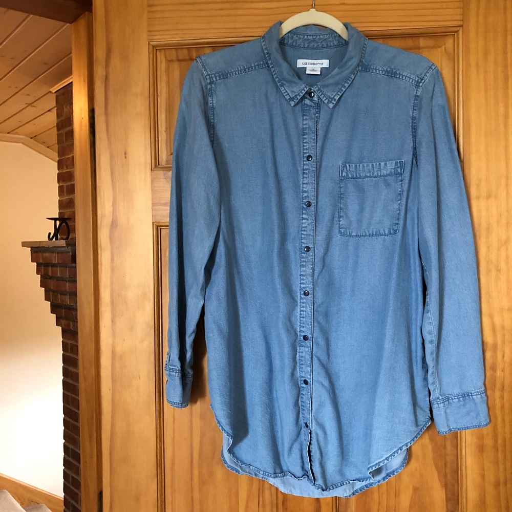 Ladies Liz Claiborne chambray shirt